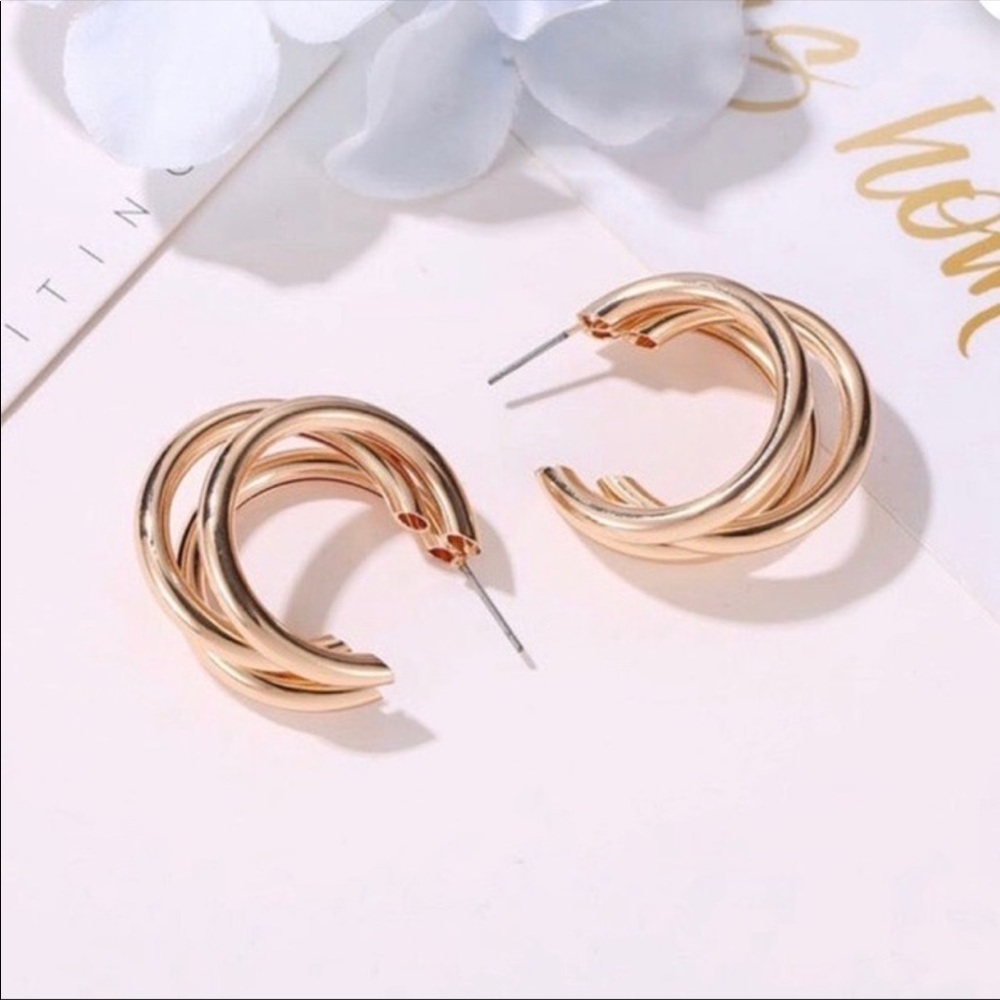 New Gold Round Hoop Earrings - Picture 8 of 8